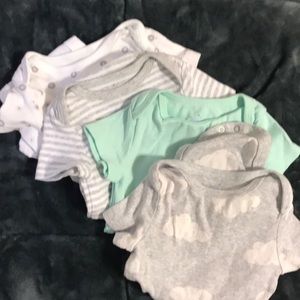 Set of 4 short sleeve  onsies